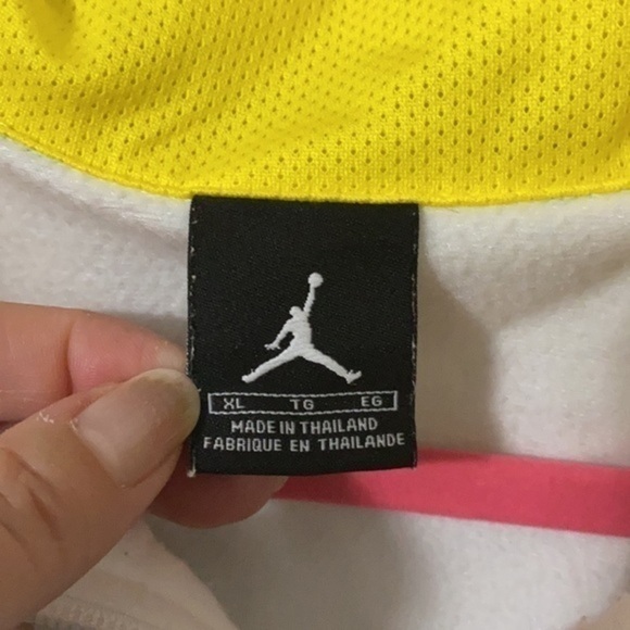 Air Jordan jacket. - Picture 3 of 9